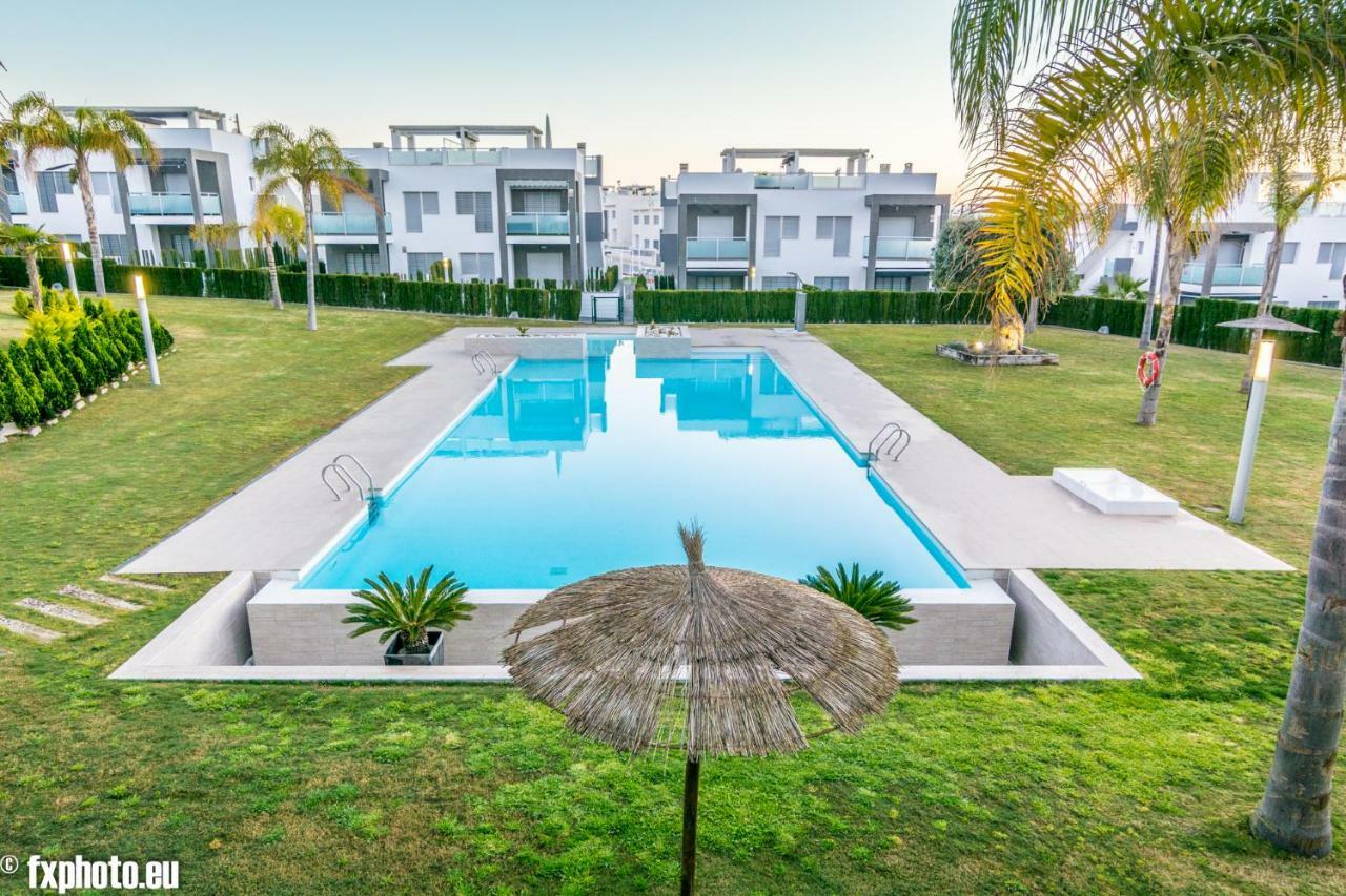 Eluxuria Sunny Villa Torrevieja Eksteriør billede